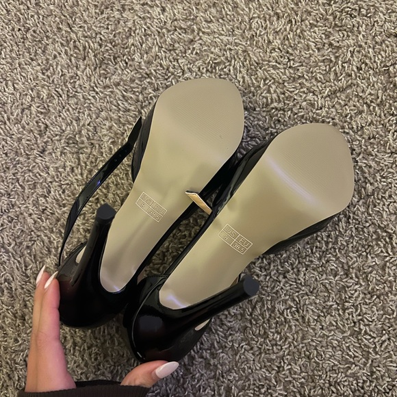 high heels - Picture 2 of 3